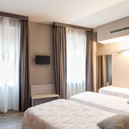 Hotel Terme Di Frasassi Genga Kültér fotó