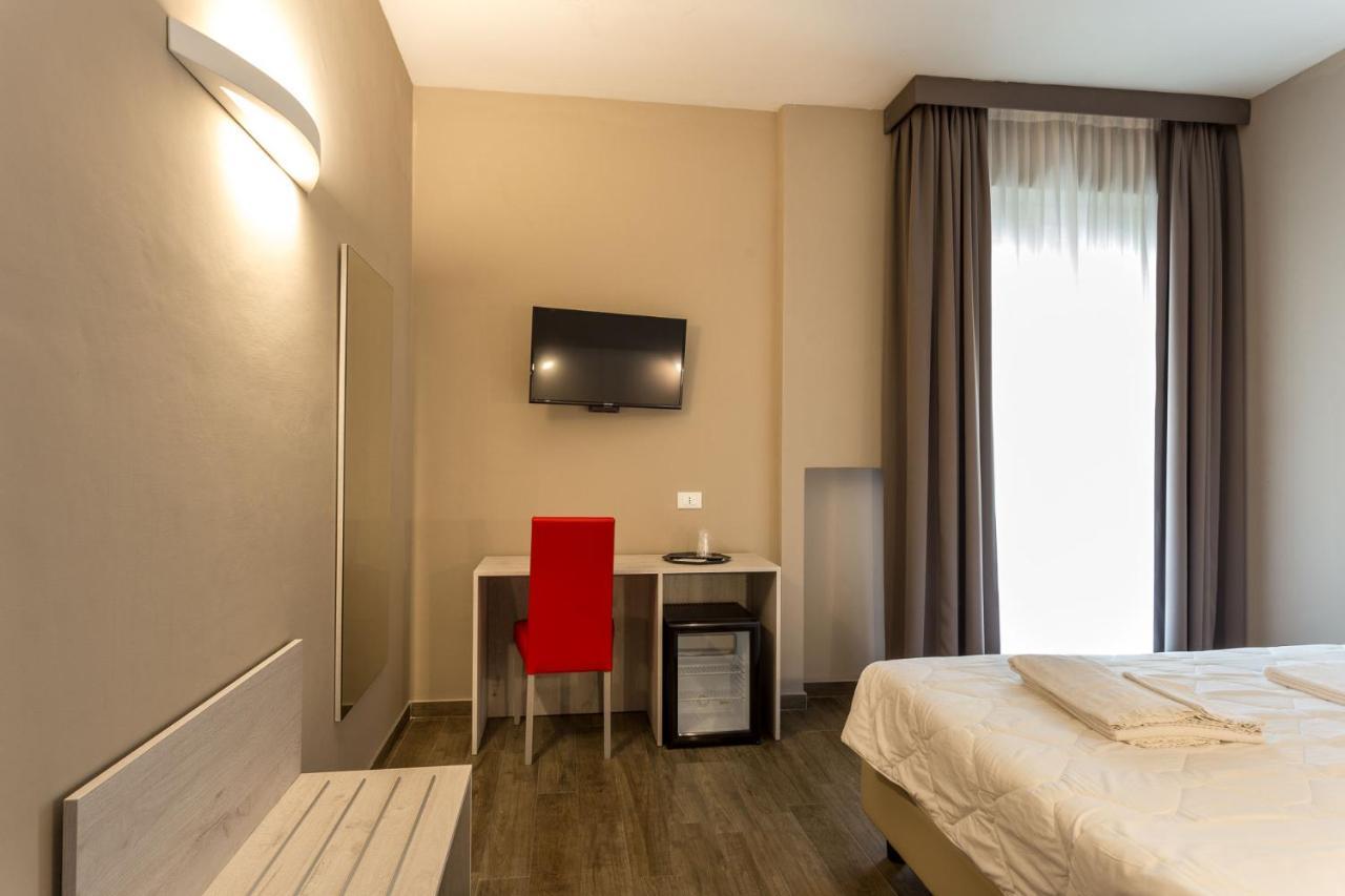 Hotel Terme Di Frasassi Genga Kültér fotó