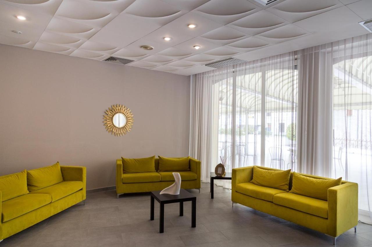 Hotel Terme Di Frasassi Genga Kültér fotó