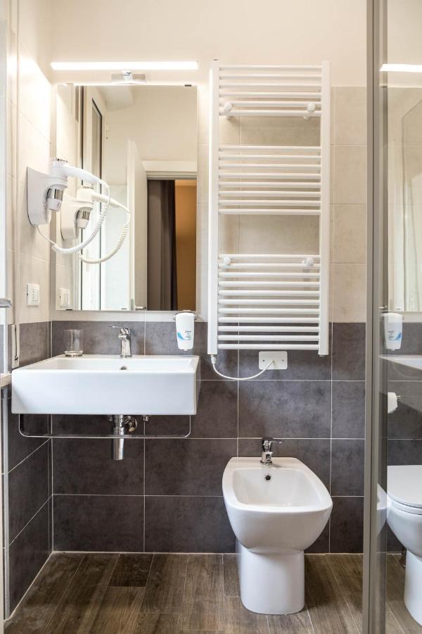 Hotel Terme Di Frasassi Genga Kültér fotó