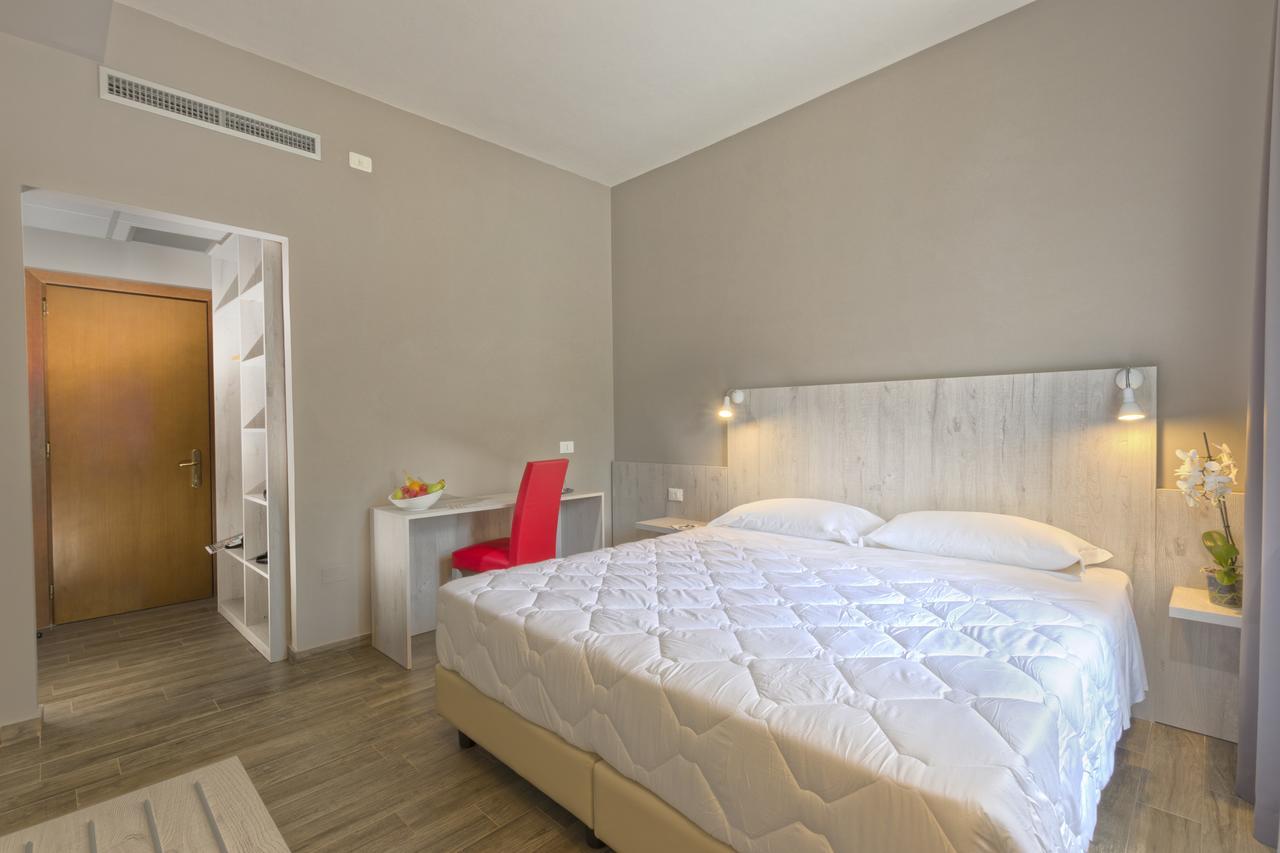Hotel Terme Di Frasassi Genga Kültér fotó